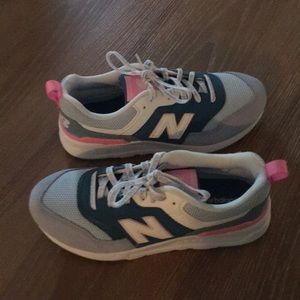 Girls New Balance Sneakers BRAND NEW!
